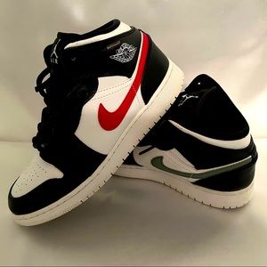 Air Jordan 1 Mid 7Y Mismatch Swoosh Used